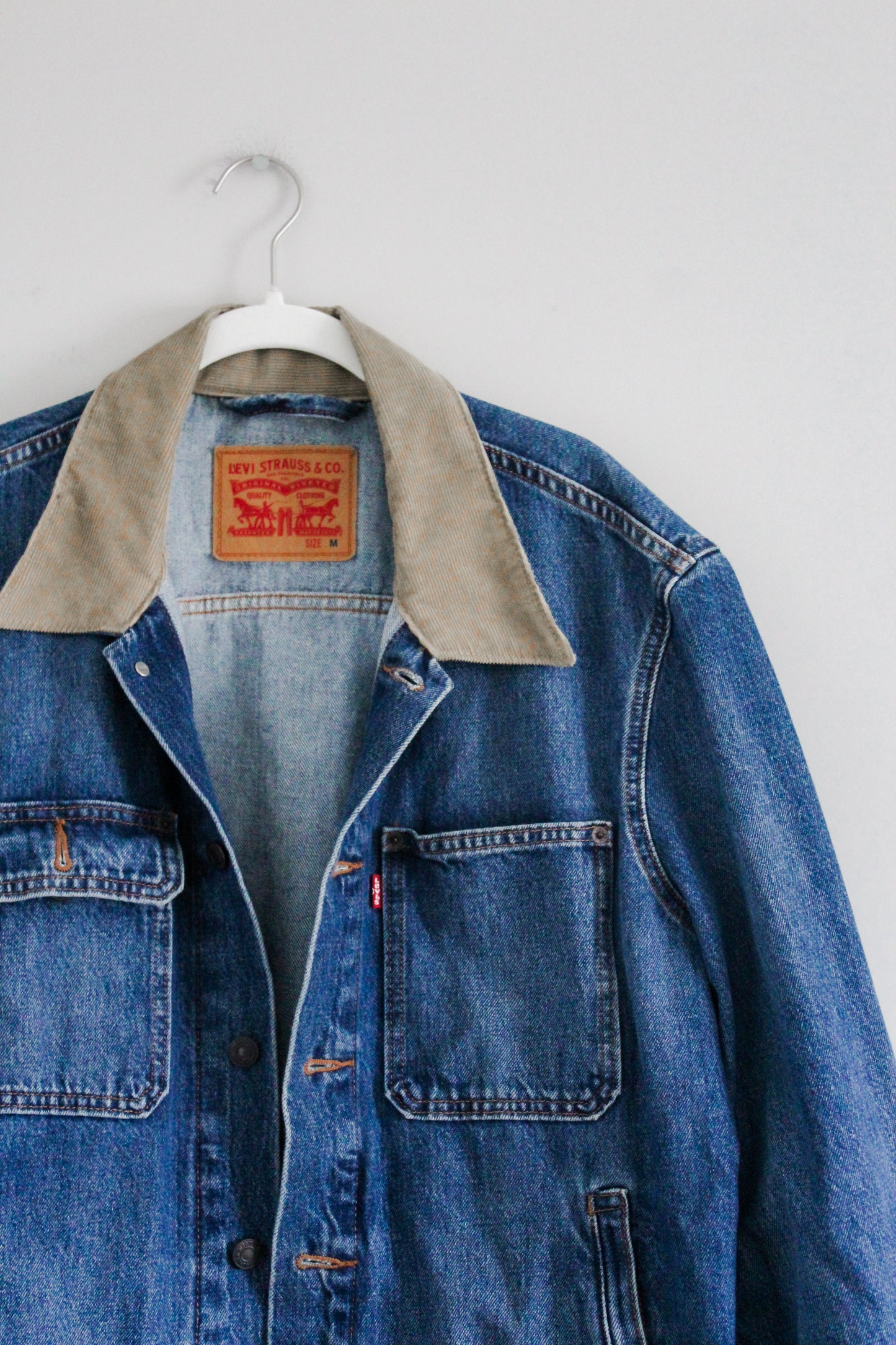 Levi’s Denim Jacket with Corduroy Collar (M)