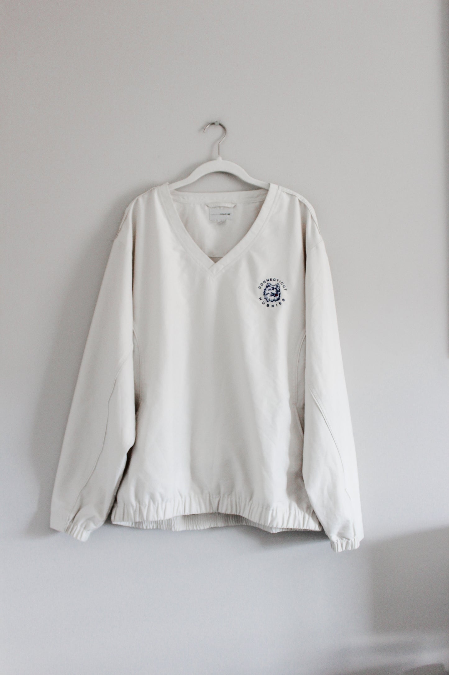 Vintage UConn Windbreaker (L)