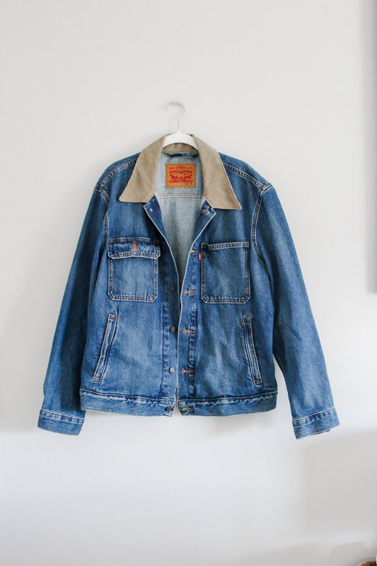 Levi’s Denim Jacket with Corduroy Collar (M)