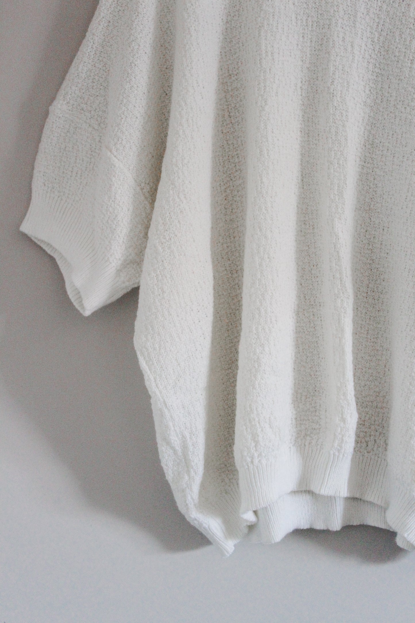 Vintage Cream Sleeveless Sweater (XL)