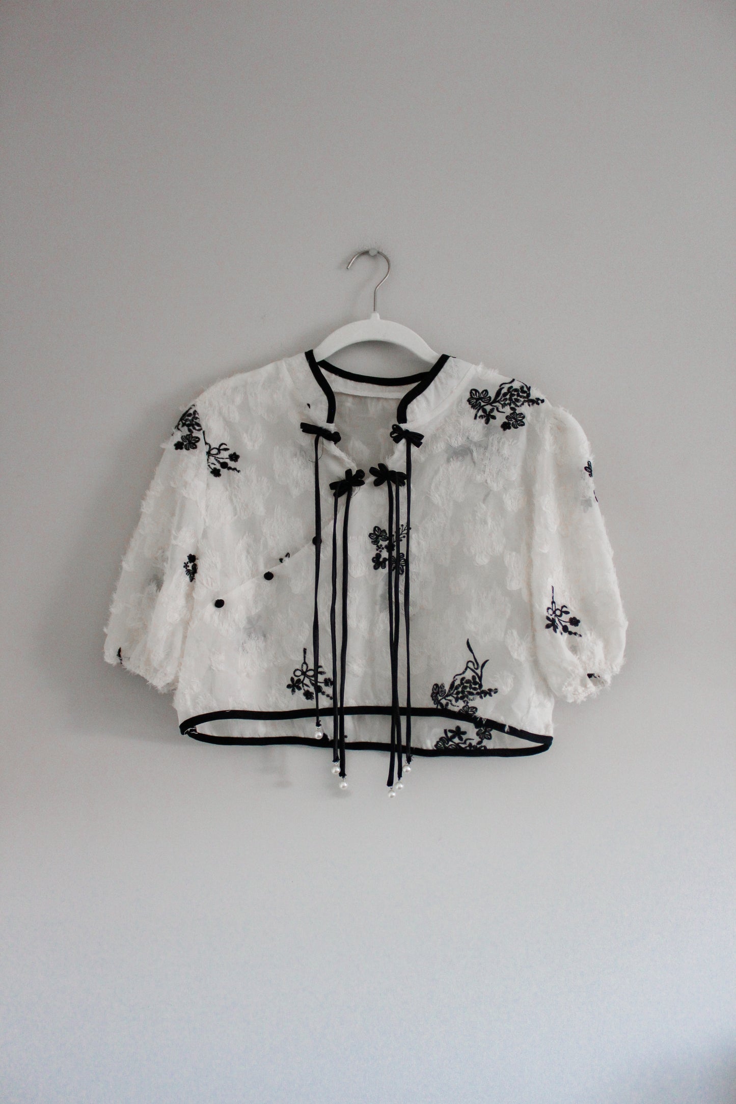 Funky Black and Cream Top (S/M)