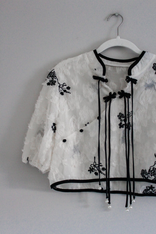 Funky Black and Cream Top (S/M)