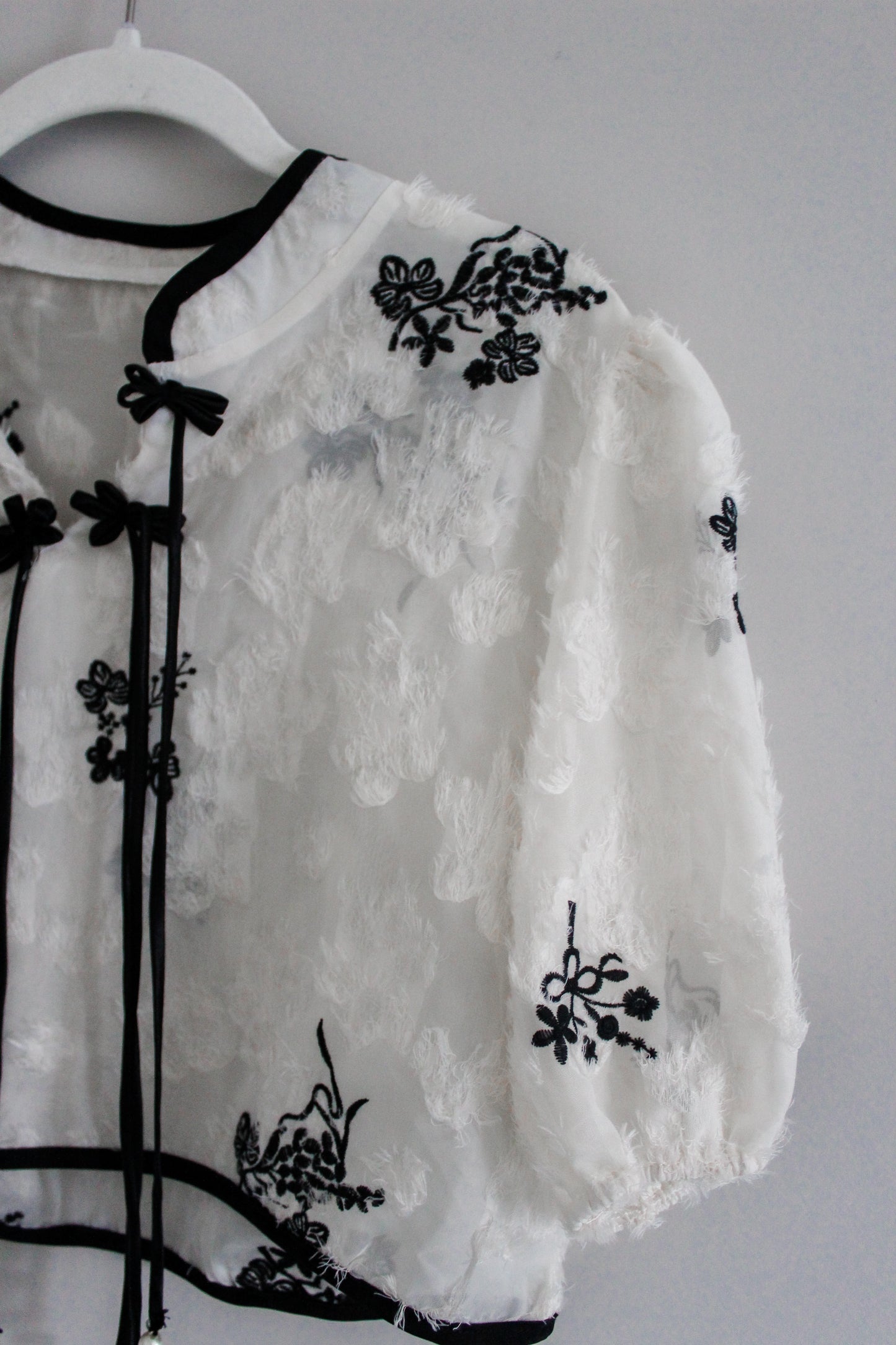 Funky Black and Cream Top (S/M)