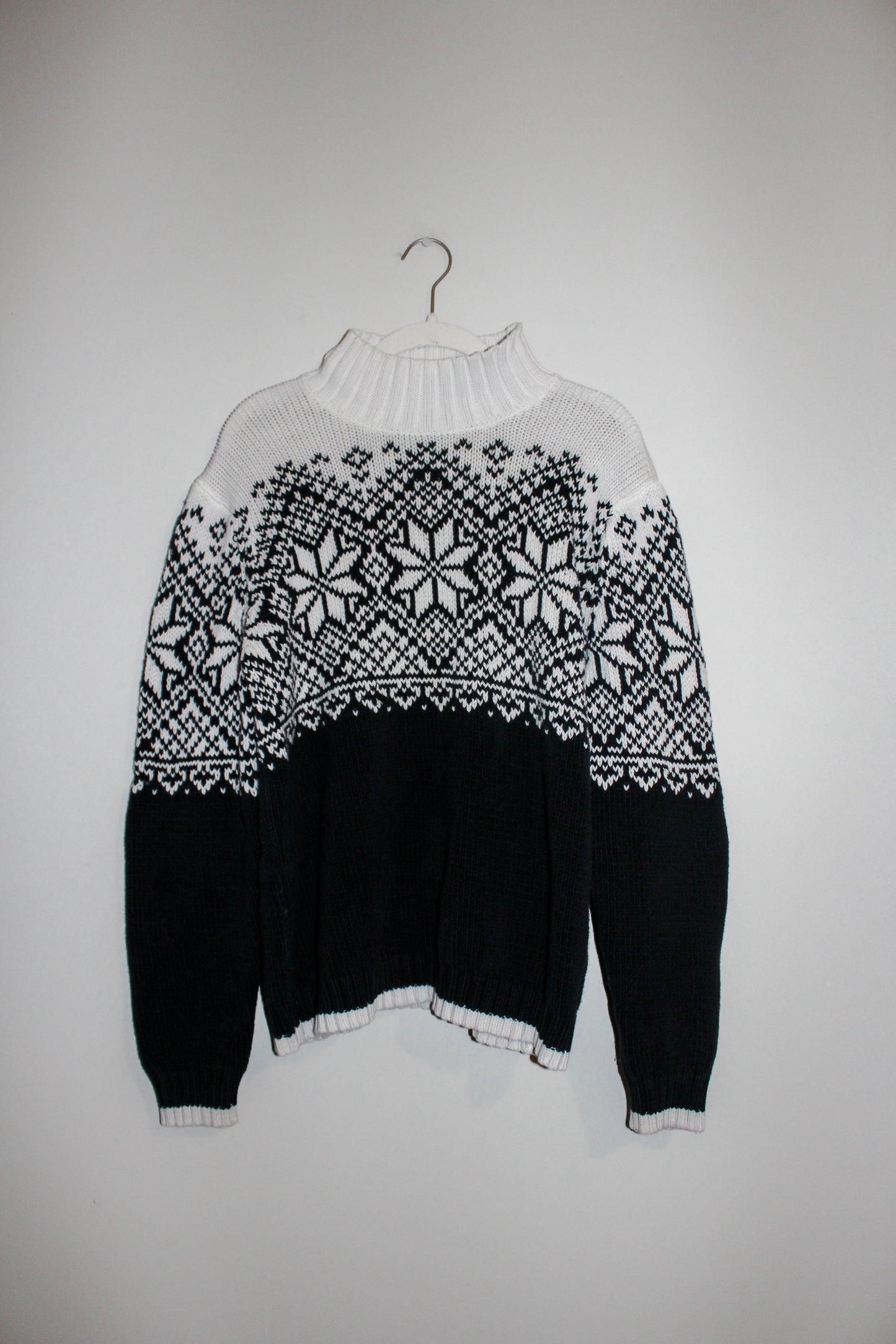 Vintage Izod Winter Sweater (S/M)