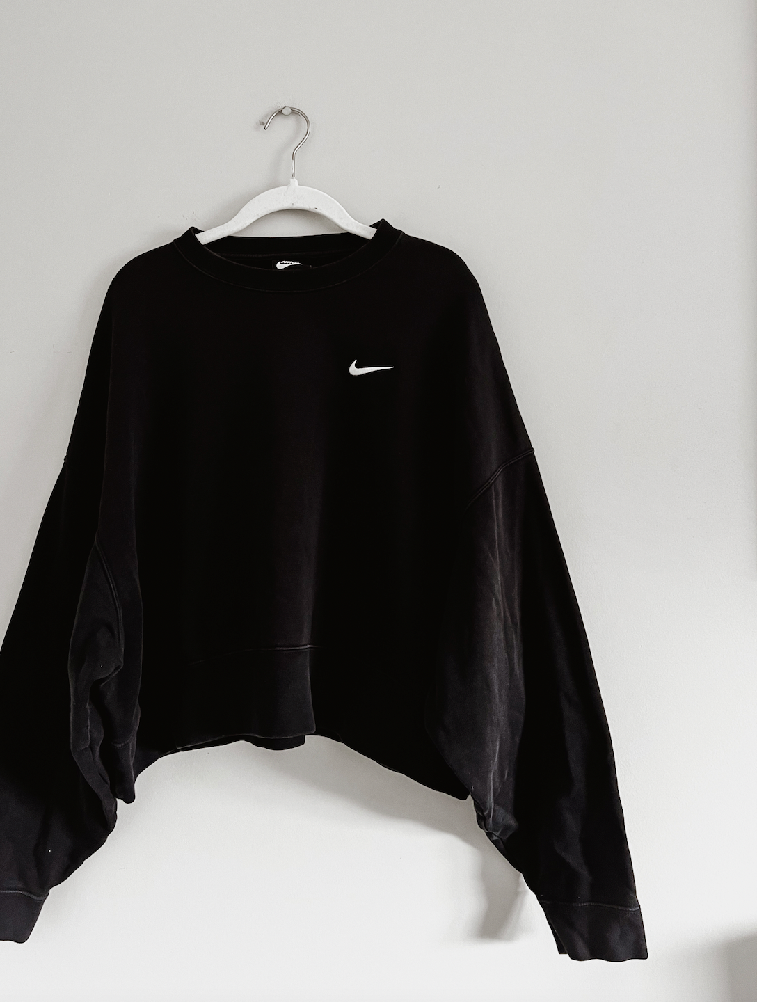 Black Nike Crewneck (M)