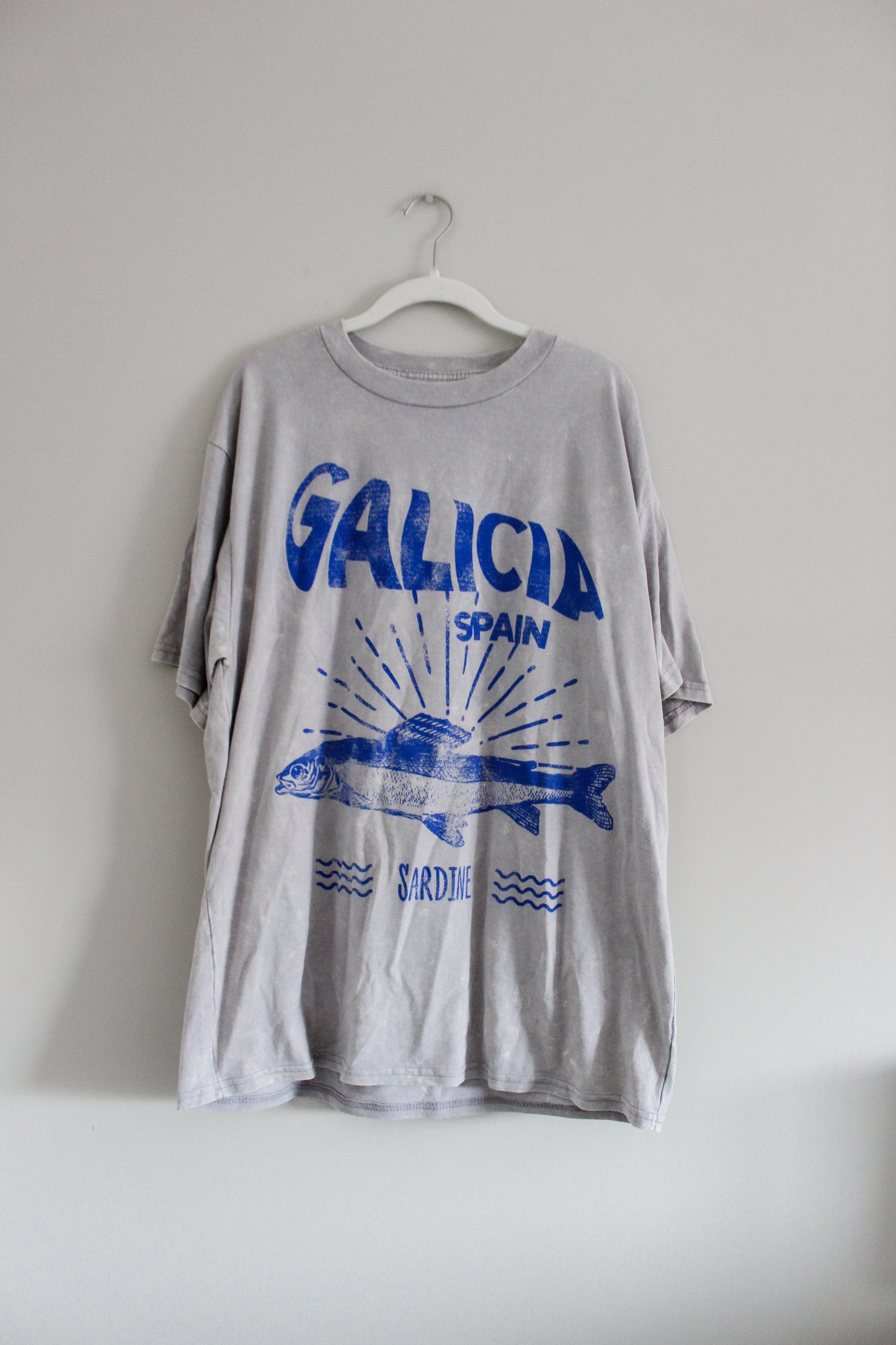 Sardines Graphic Tee (L)