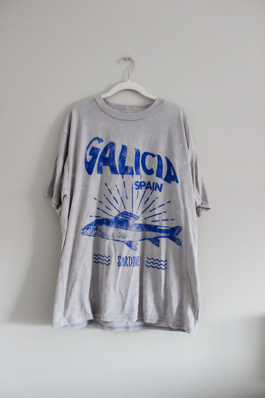 Sardines Graphic Tee (L)