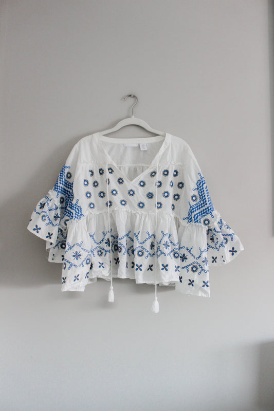 PURE/US Blue and White Embroidered Flowy Blouse (XS)