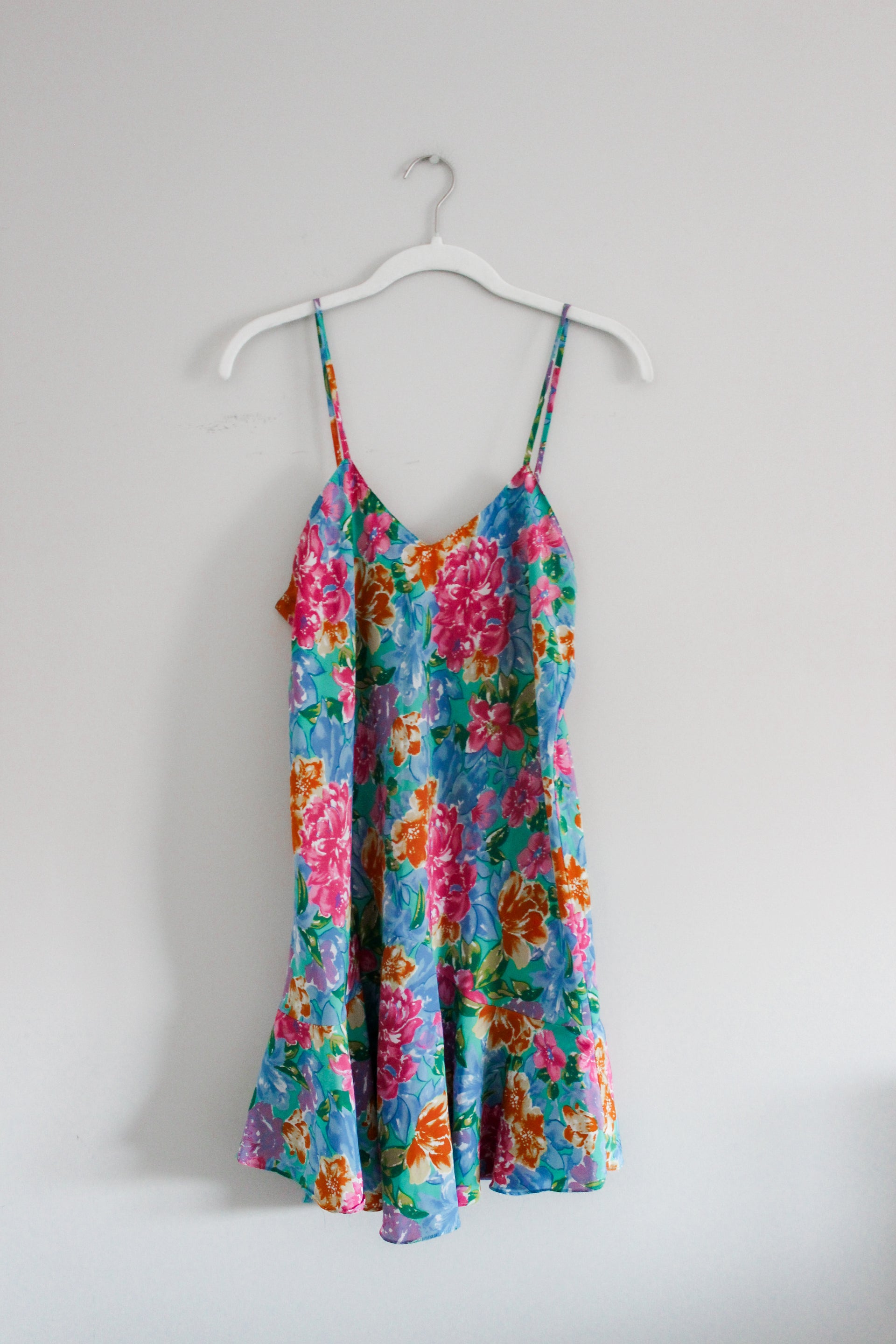 vintage floral slip dress Vintage Floral Slip Dress (S) – Shop Honey Collective