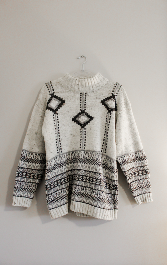 Vintage Patterned Sweater (M)