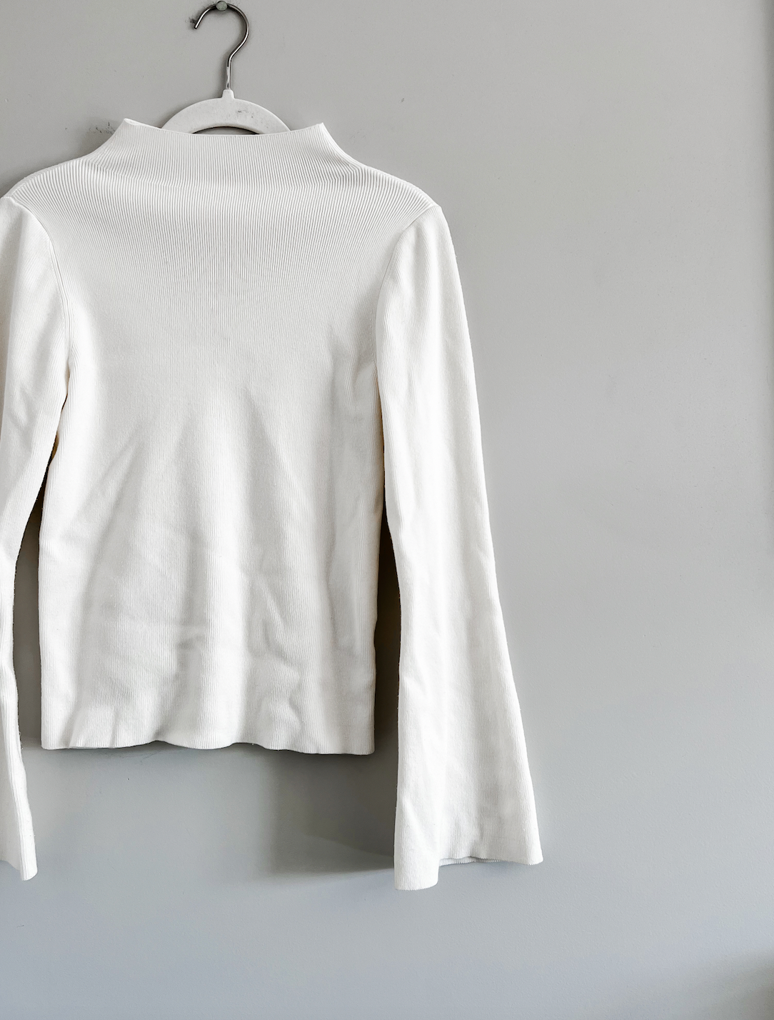 Maeve by Anthropologie Bell-Sleeve Cream Top (M)