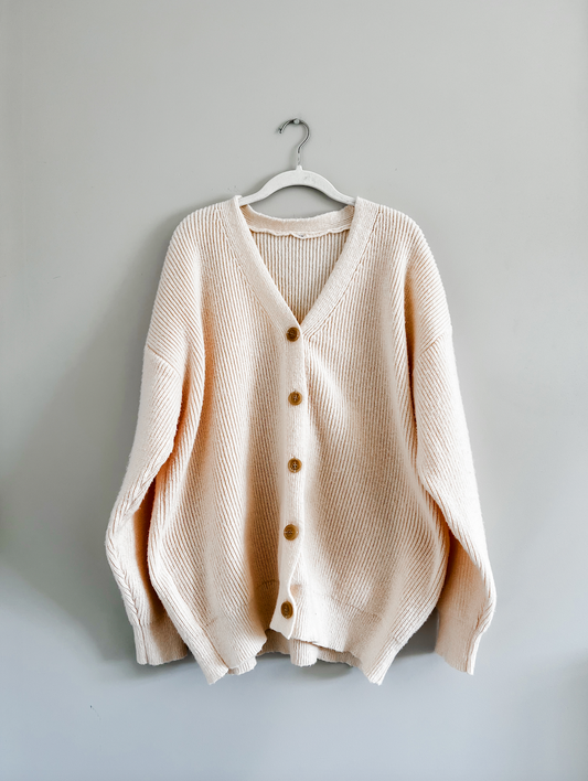 Peachy Cream Chunky Cardigan Sweater (M/L)