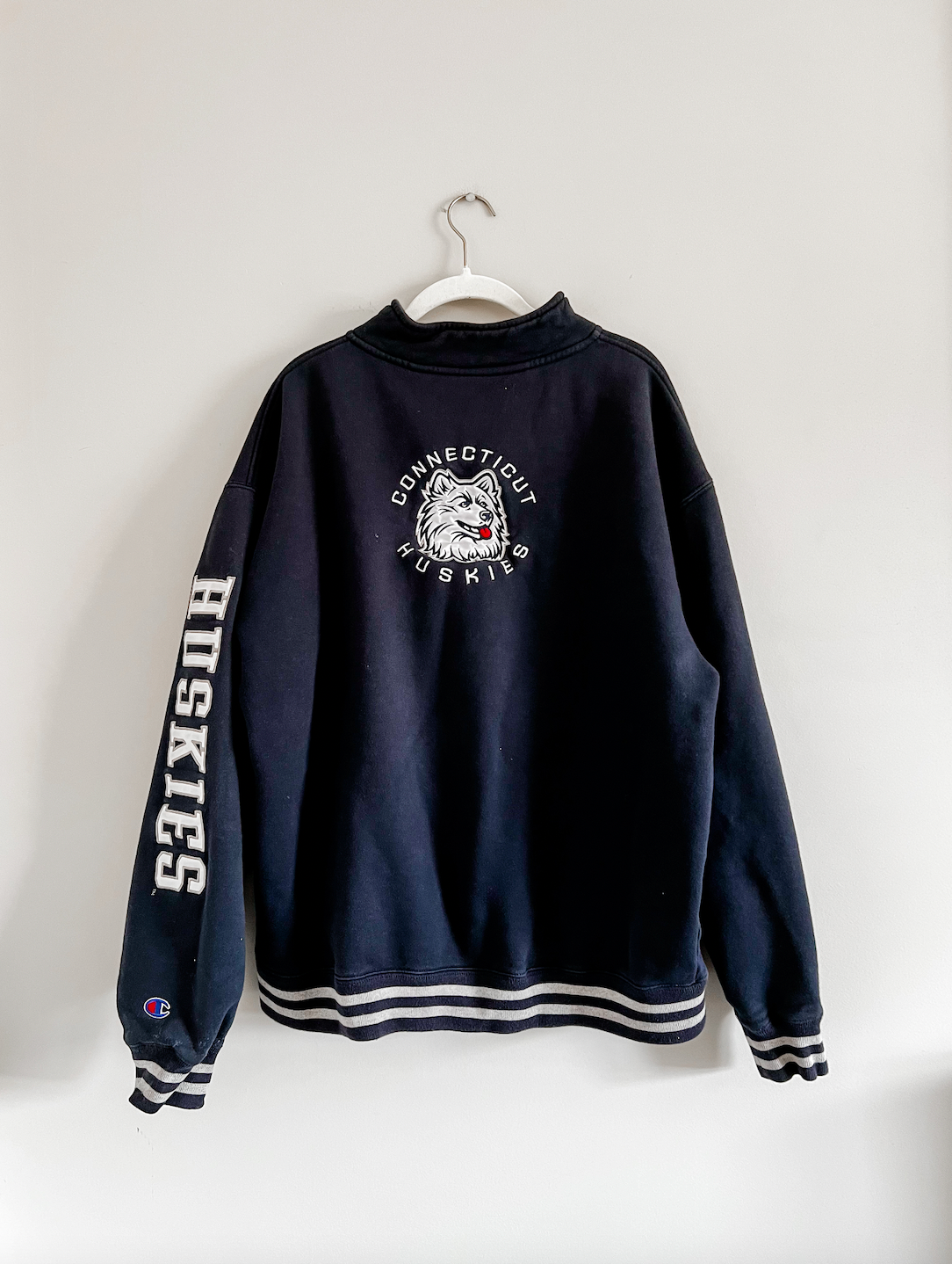 Old School UConn Huskies Champion Zip-Up (XL)