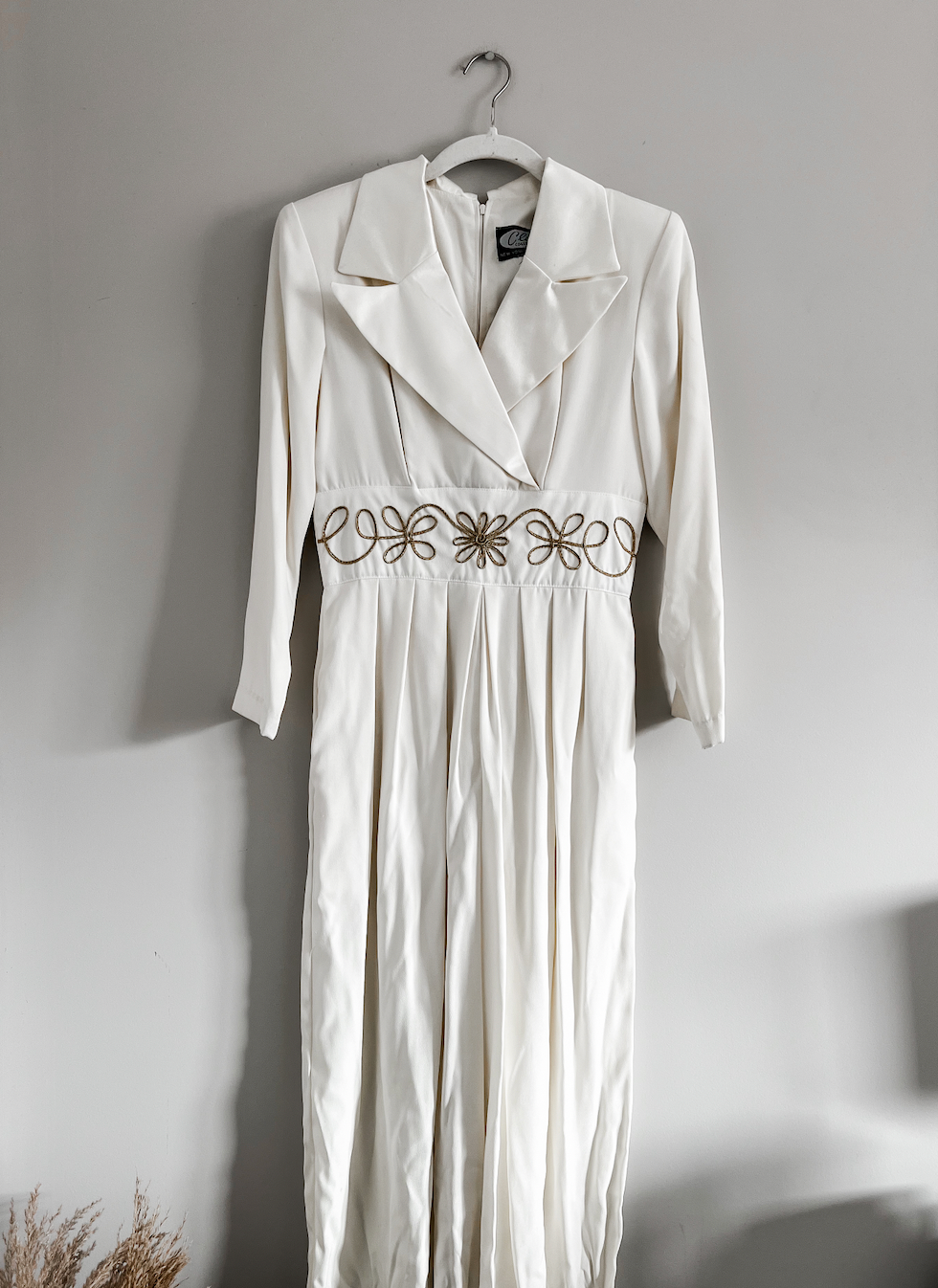 Clues Collection Vintage Cream Jumpsuit (6)