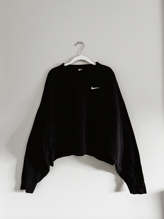 Black Nike Crewneck (M)