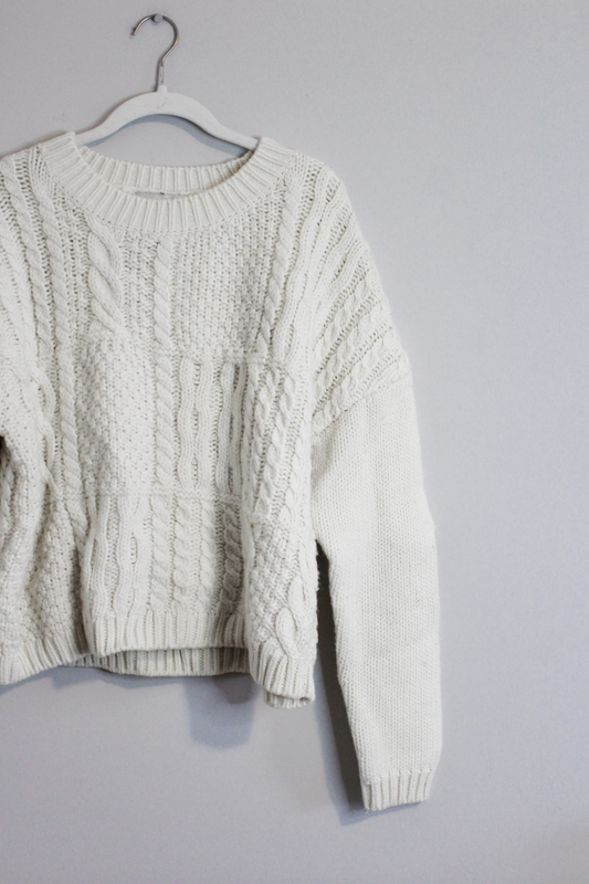 Chunky Knit Cream Sweater (M)