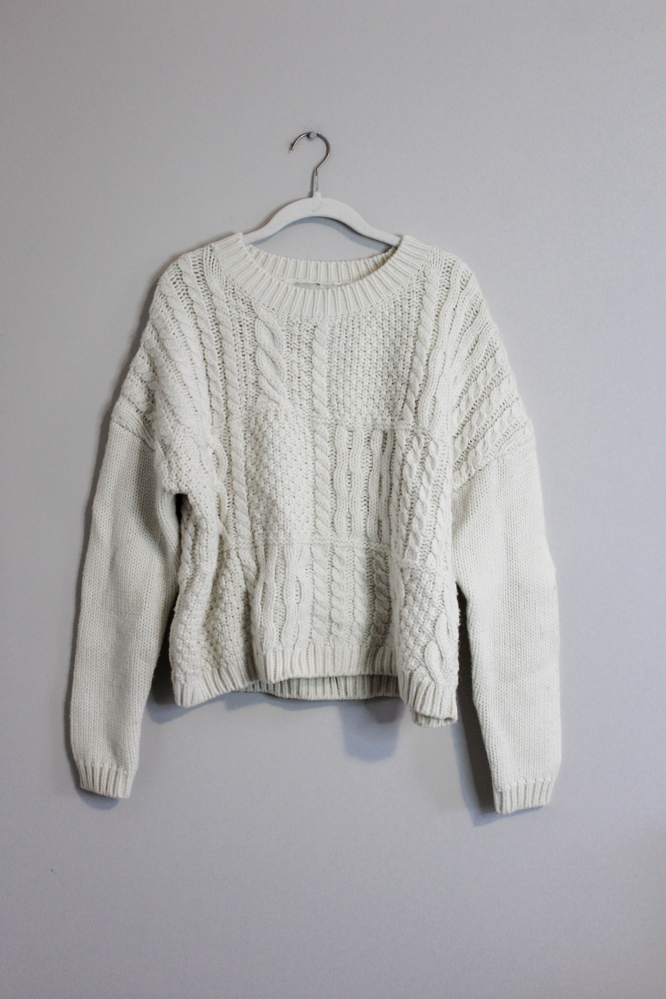 Chunky Knit Cream Sweater (M)