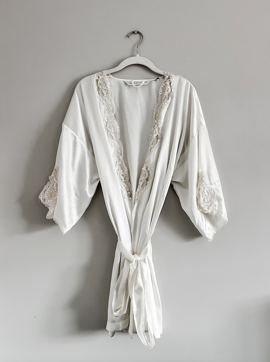 Victoria's Secret Robe with Detail (OS)