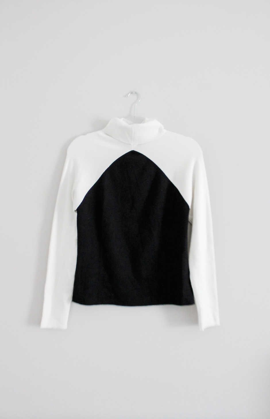 Funky Black & White Sweater (S)