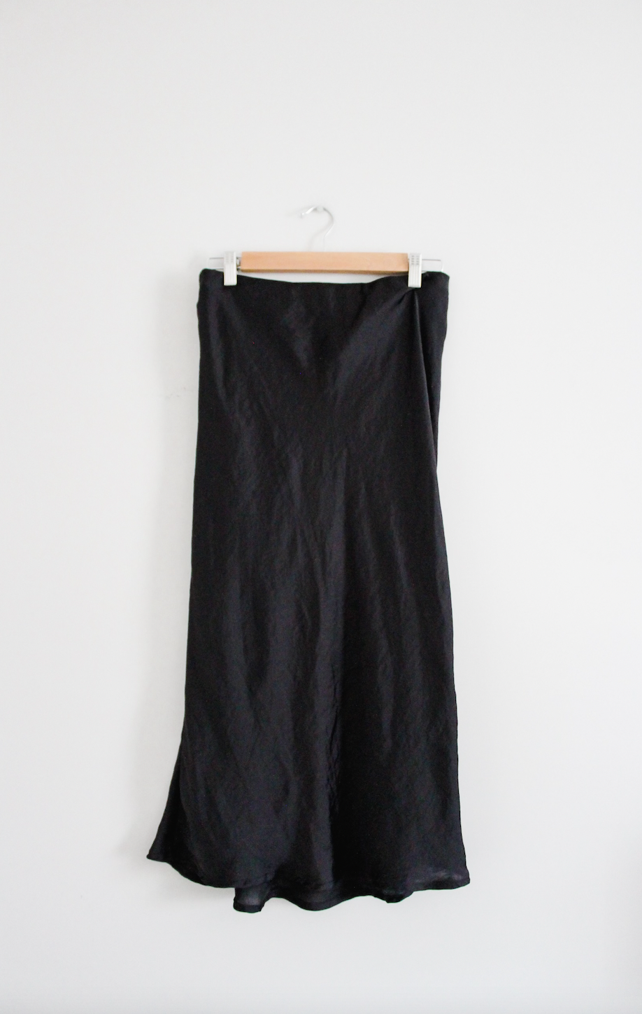 Black Midi Skirt (L)