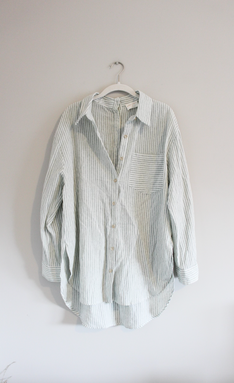 Allie Rose Breezy Cotton/Linen Boyfriend Button Up (M)