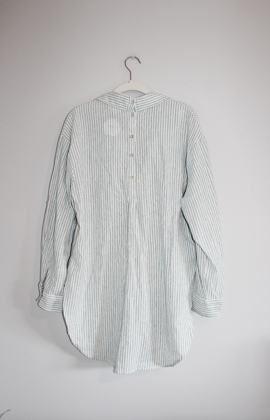 Allie Rose Breezy Cotton/Linen Boyfriend Button Up (M)