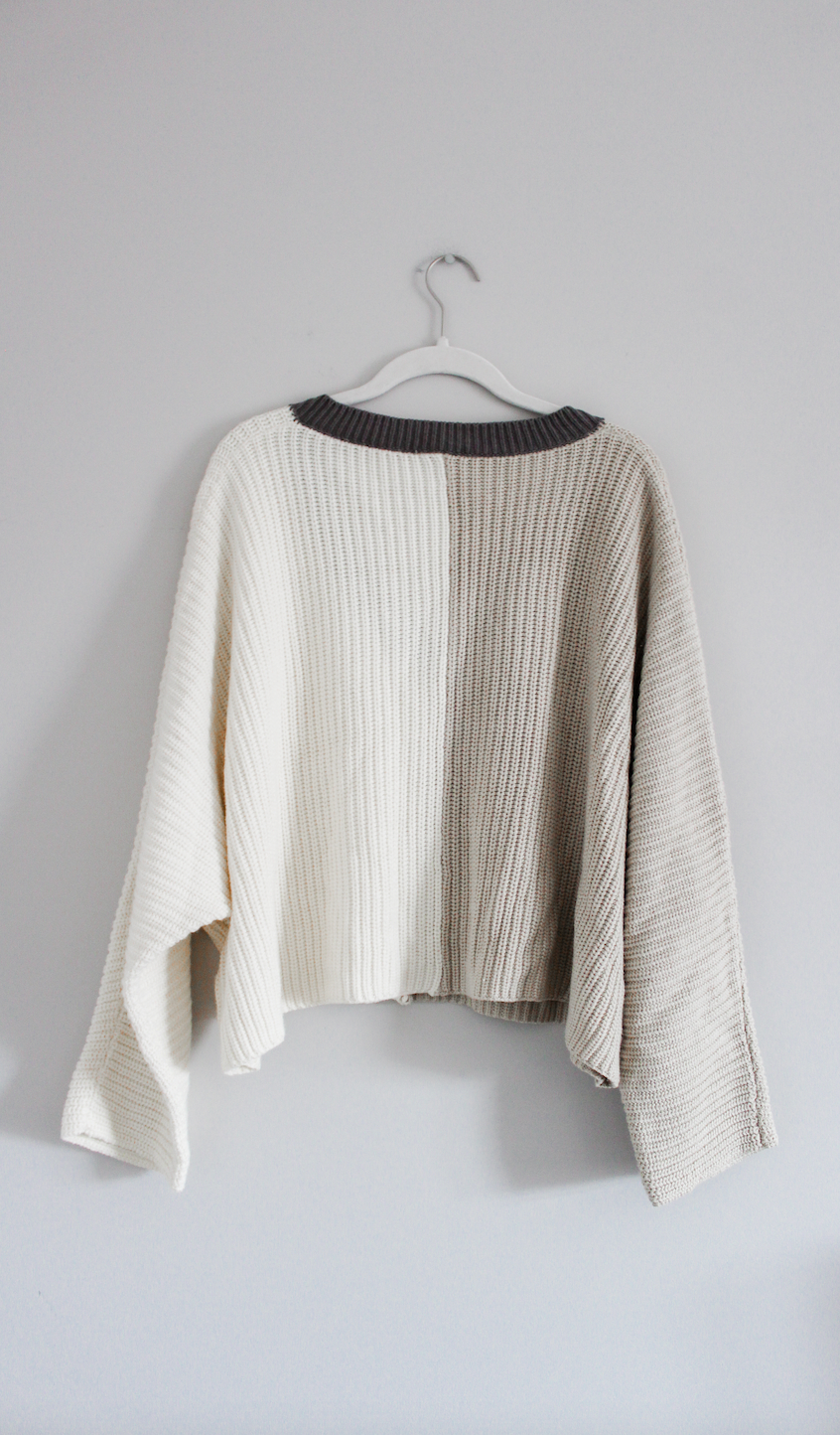 Two Toned V-Neck Sweater (L)